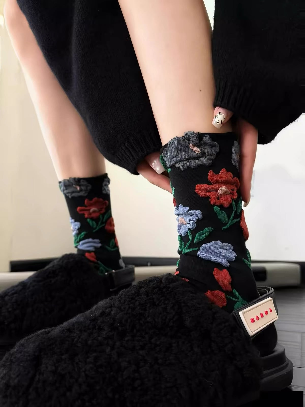 Floral Embroidered Crew Socks