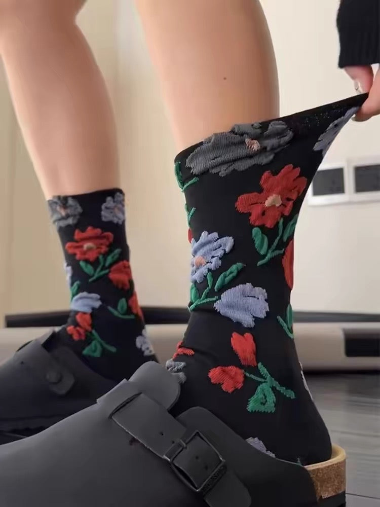 Floral Embroidered Crew Socks